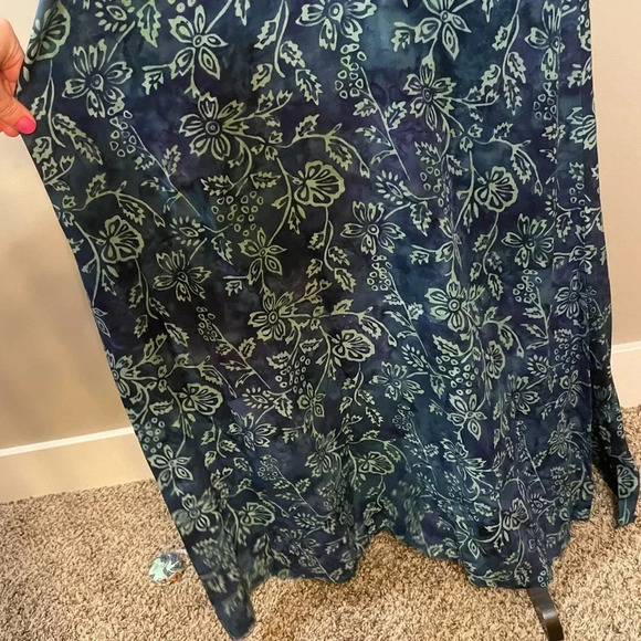 Soft Surroundings Green and Blue Floral Print Cold Shoulder Maxi Dress - Picture 4 of 15